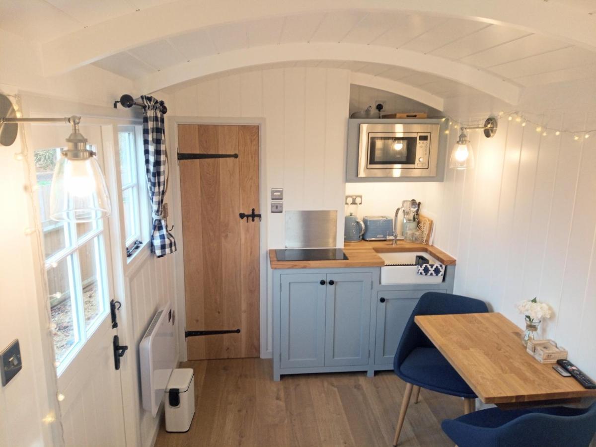 Yew Tree View Luxury Shepherd'S Hut Sturminster Newton Kültér fotó